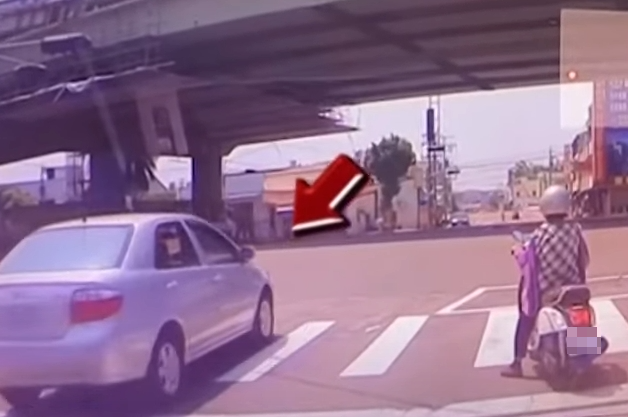 ▼吳姓汽車駕駛酒駕。（圖／東森新聞）