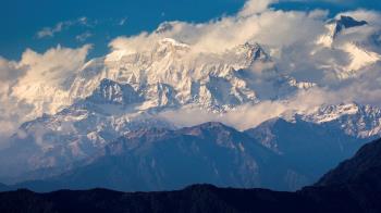 喜馬拉雅山爆雪崩！登山隊41人被活埋 多人下落不明