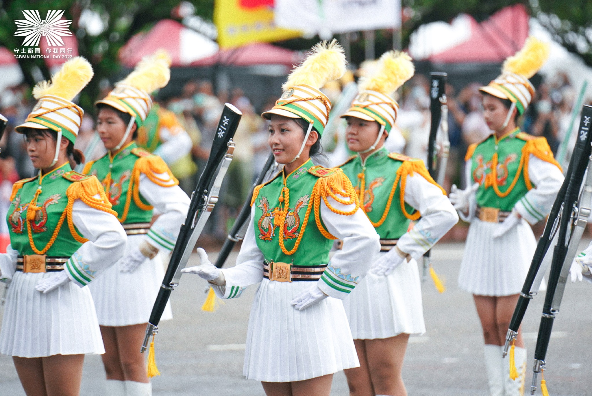▼北一女中儀隊表演「萬眾一心」。（圖／翻攝自中華民國 讚國慶臉書）