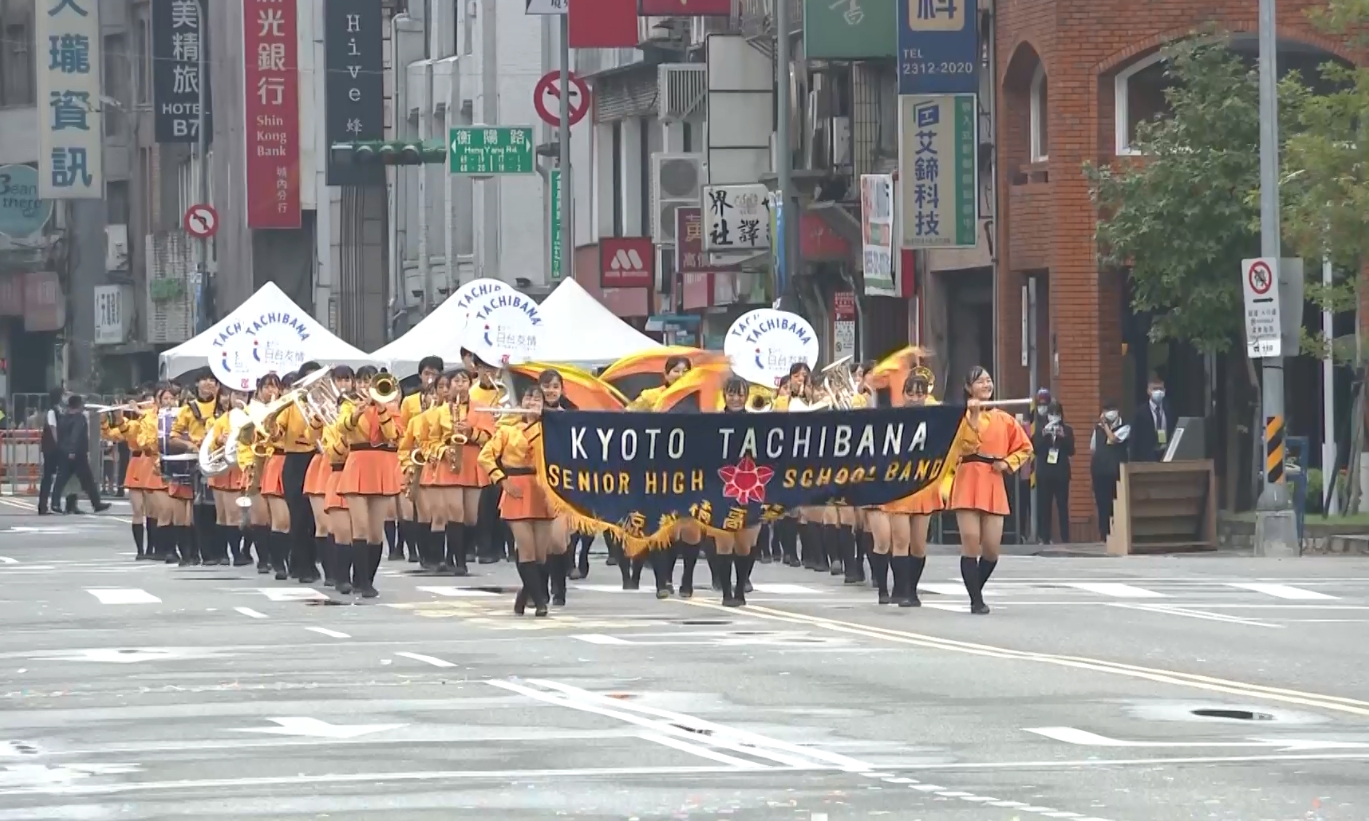 ▼日本京都橘高校吹奏樂部此次登上國慶典禮演出，實力備受肯定。（圖／東森新聞）