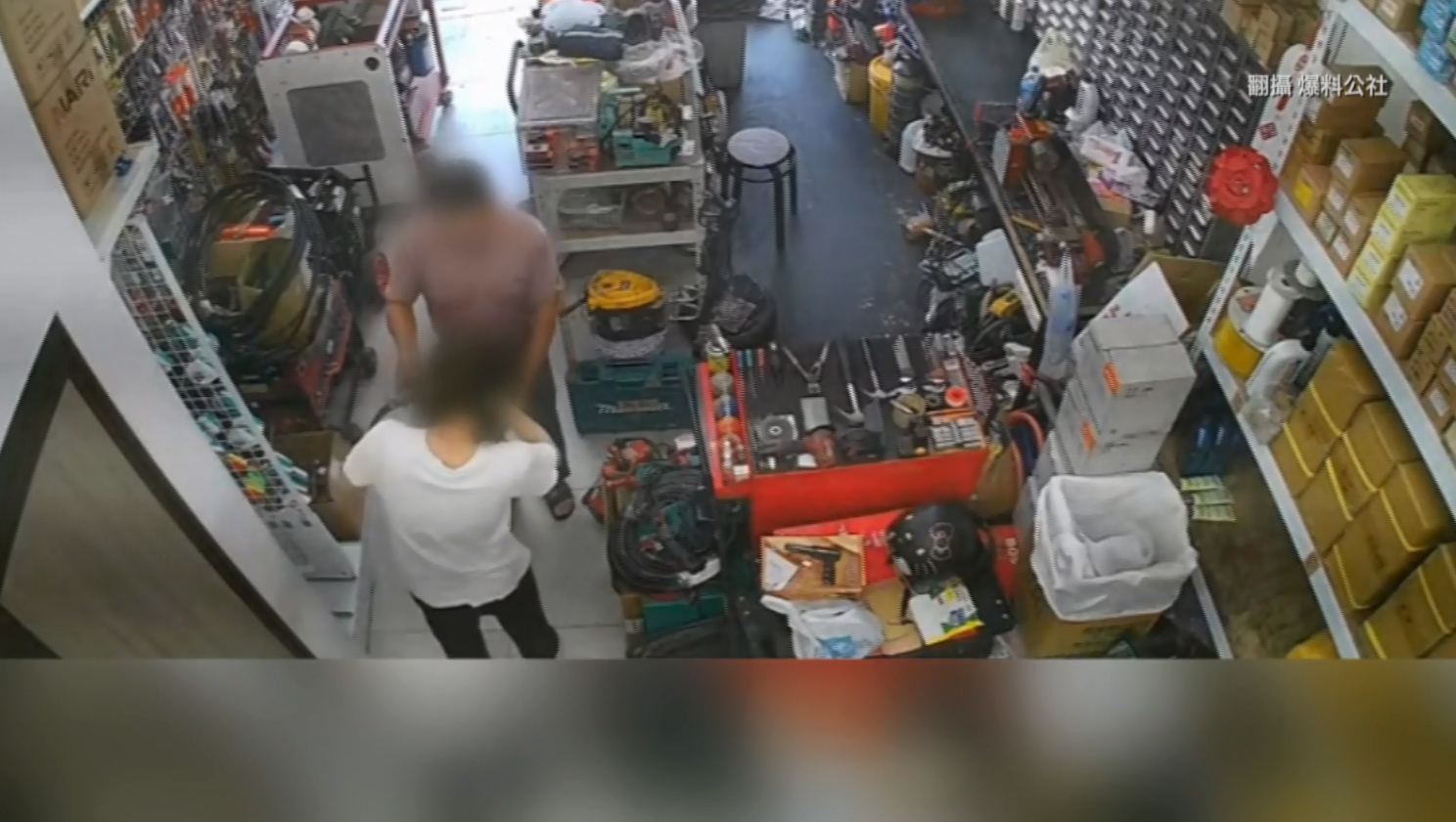 ▼男子不斷說是員工報價錯，引起糾紛。（圖／翻攝自爆料公社）