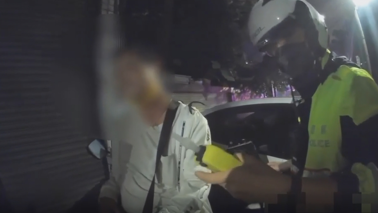 ▼駕駛五度酒駕，試圖逃逸但還是被警民聯手逮回。（圖／東森新聞）