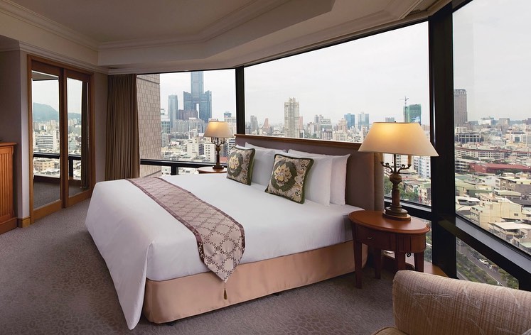 ▼身分證有7個1，免費入住高雄寒軒國際大飯店全景房1晚。（封面圖／翻攝自高雄寒軒國際大飯店臉書）