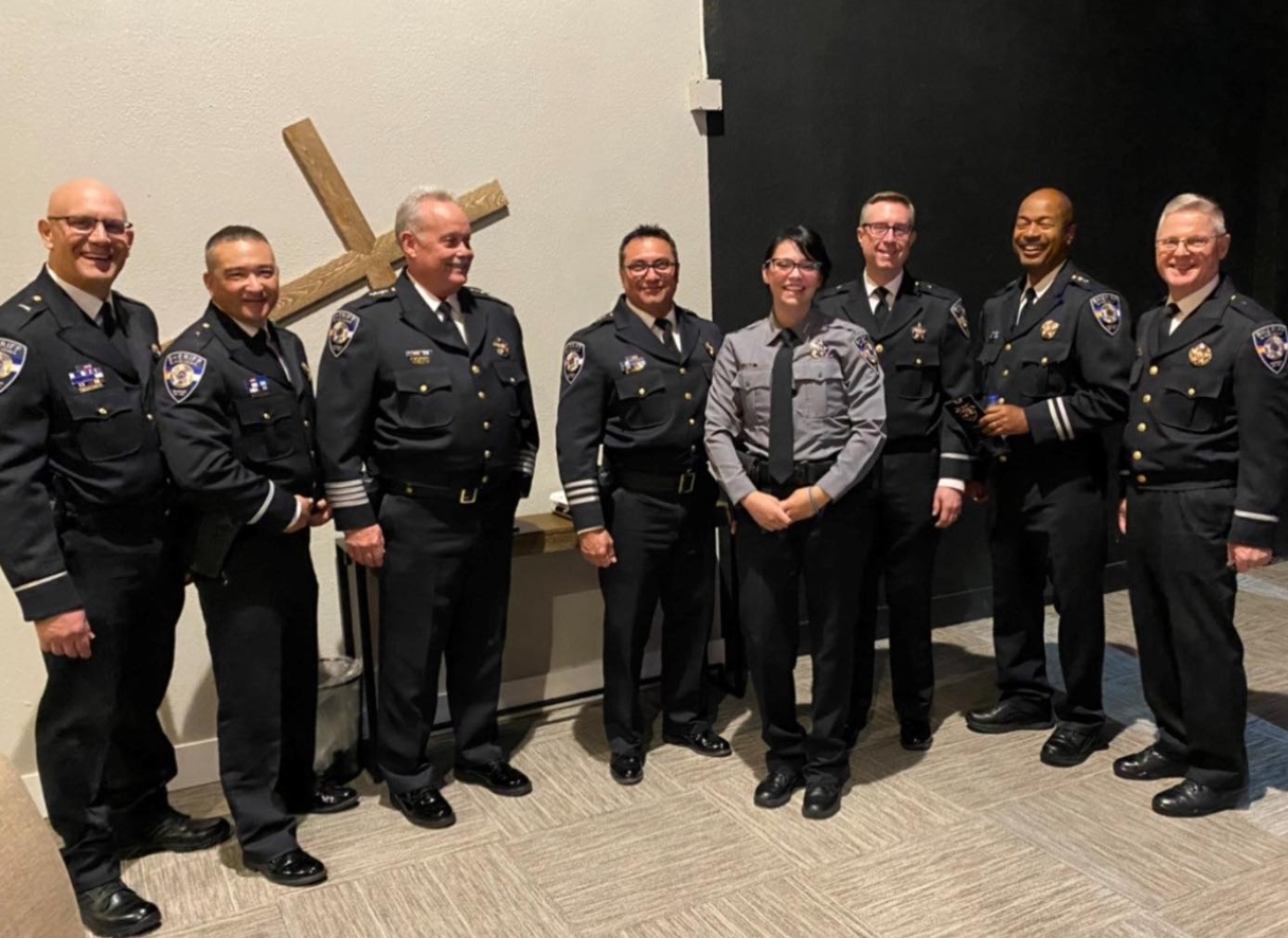 ▼娜塔莉在長大後,選擇踏上成為警察的道路。(圖/翻攝自Escondido Police Department臉書)