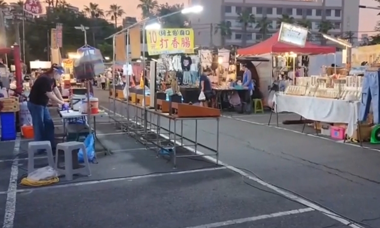 ▼台南有多個夜市都深受遊客、在地人喜愛。（圖／東森新聞）