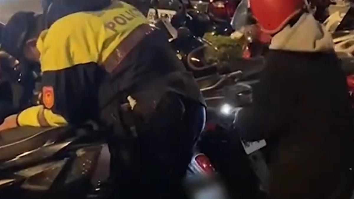 2022年最後一個意外 參加跨年機車卡水溝