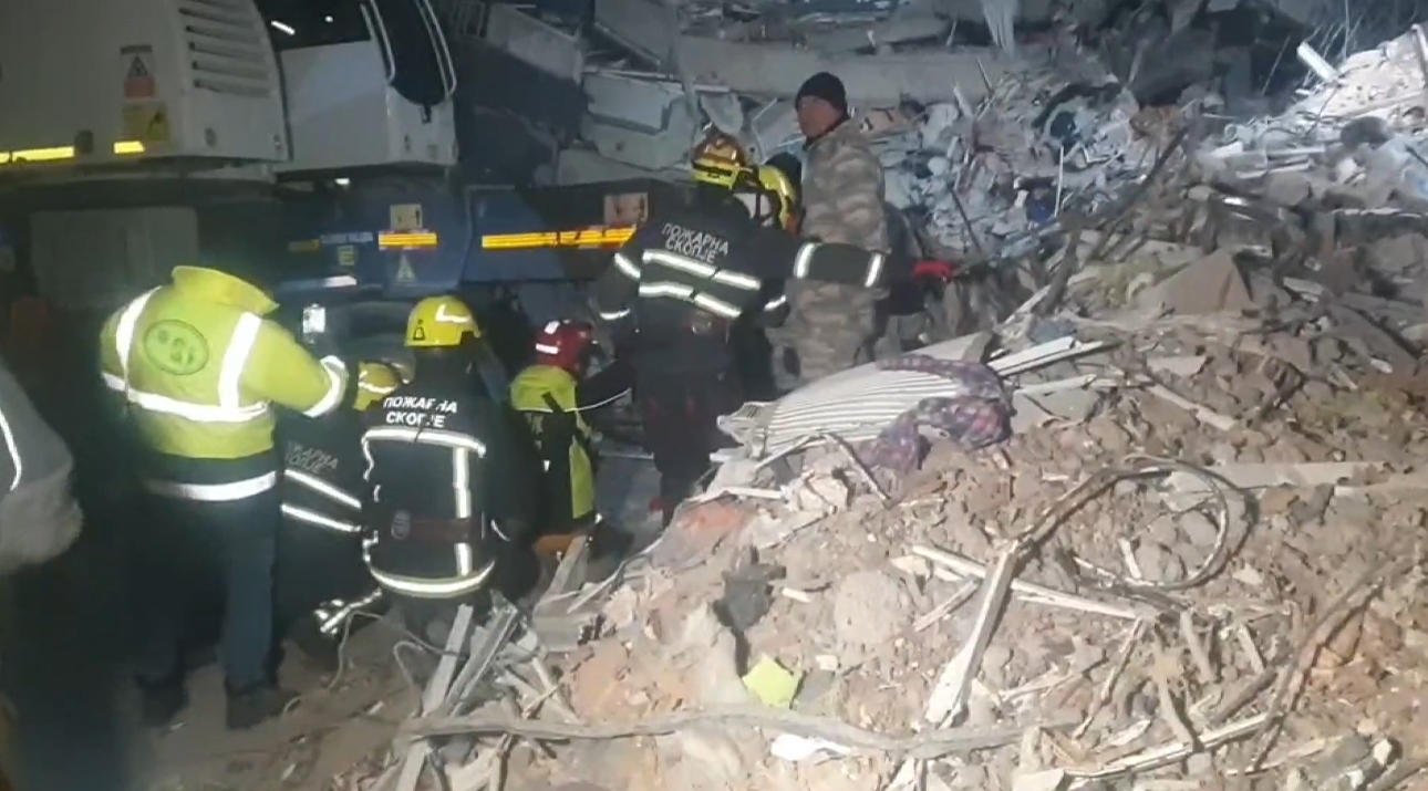 ▼台灣搜救隊撤離前再臨時接到搜救任務。（圖／東森新聞）