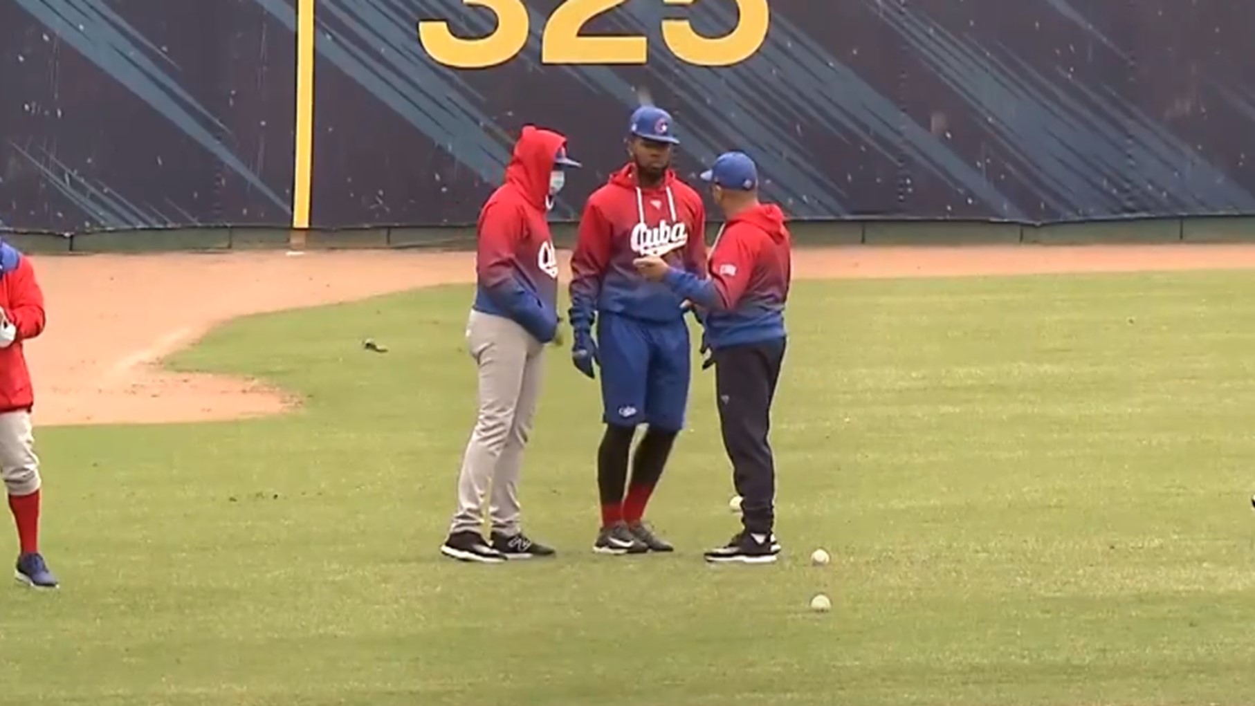 ▼古巴是第一支抵達的外隊。（圖／東森新聞）