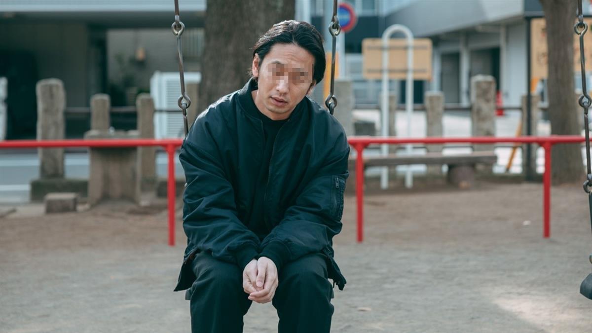 一家3口沒錢租屋蹭住朋友家 「偷牛排A泡麵」被趕出門怨：看清人性