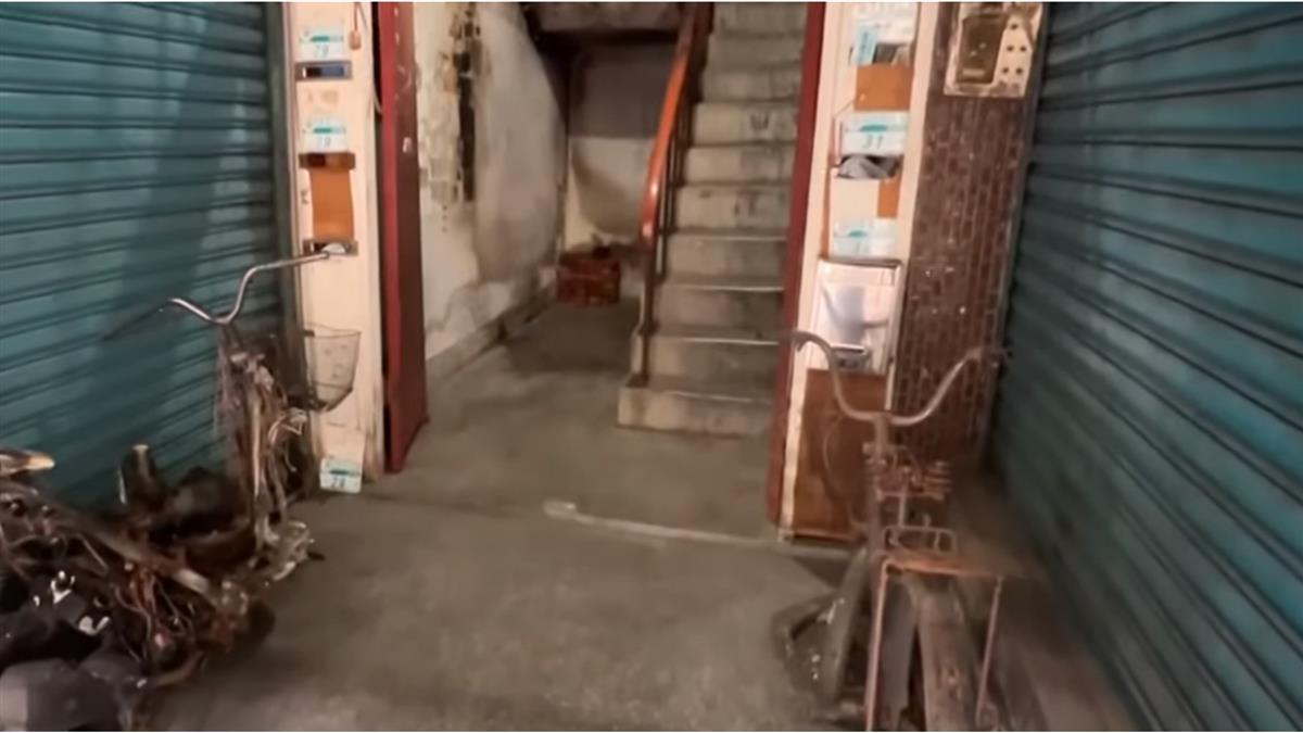 獨家／公寓火警煙猛竄 住戶控騎樓「鐵捲門」違建阻逃生