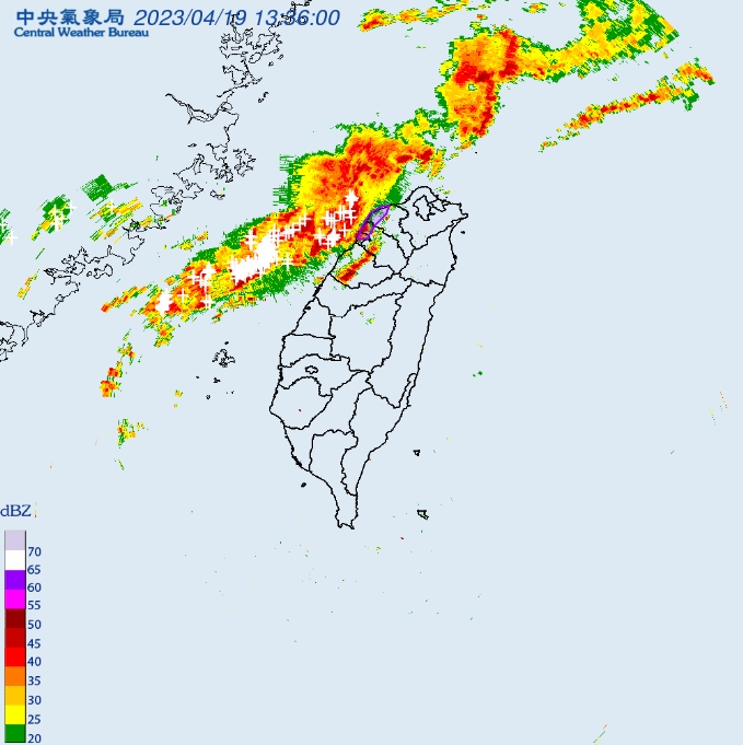▼三縣市慎防雨彈開轟。（圖／中央氣象局）