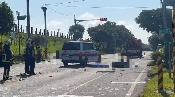 ▲▼宜蘭3車1機車連環撞。（圖／東森新聞）