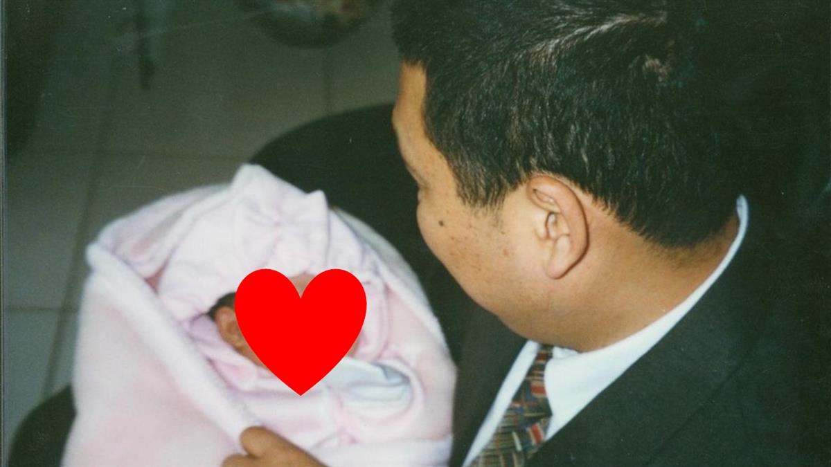 侯友宜父親節曬兒照 感謝陪伴：盼自己更像個好爸爸