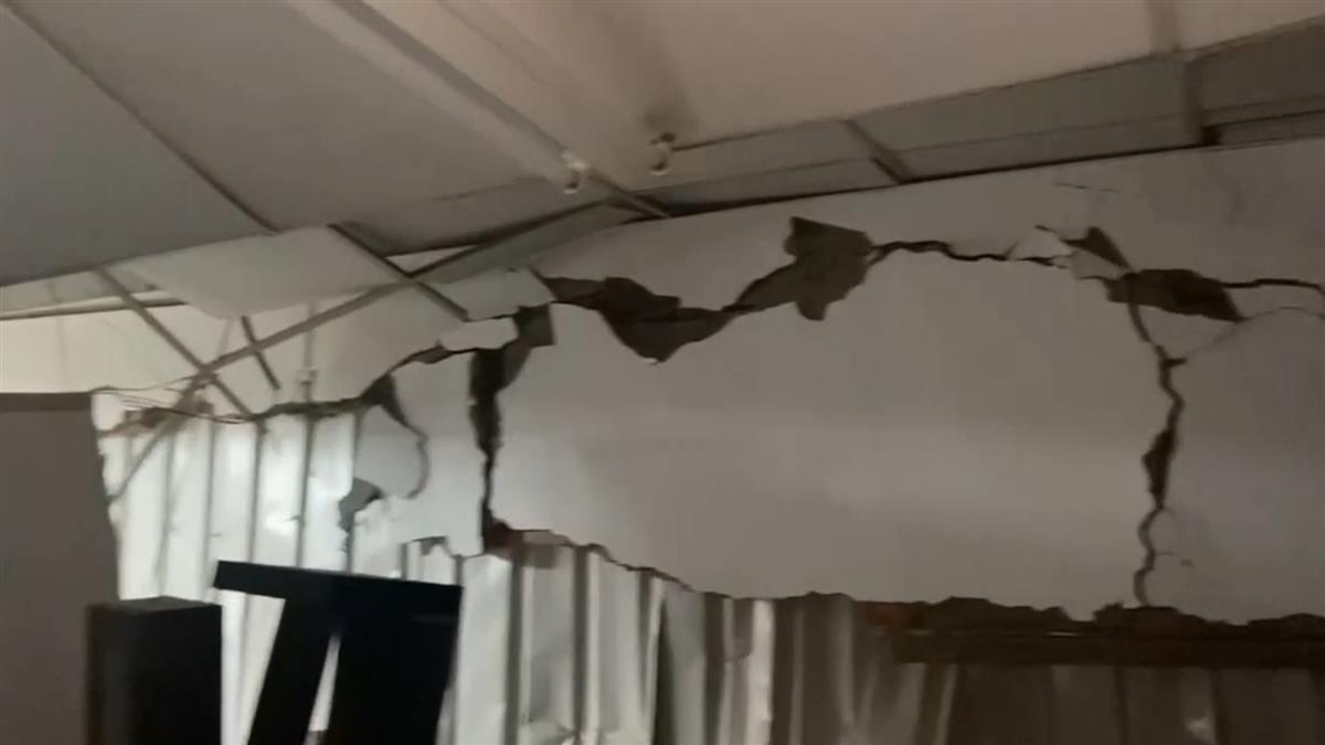 3樓慘像炸彈炸過！ 屋主小兒暫睡客廳