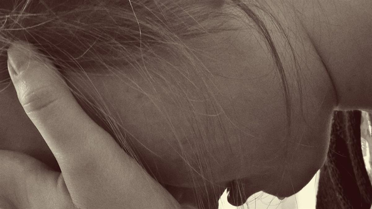 外籍YTR拖酒醉妹進草叢性侵 遭判刑2年