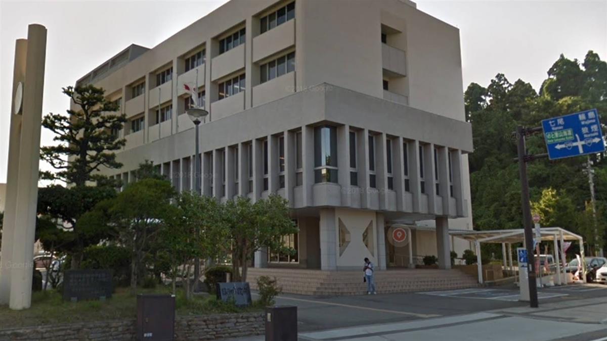 日本7.6強震／房屋倒塌全直播！海嘯抵沿岸 震撼畫面曝