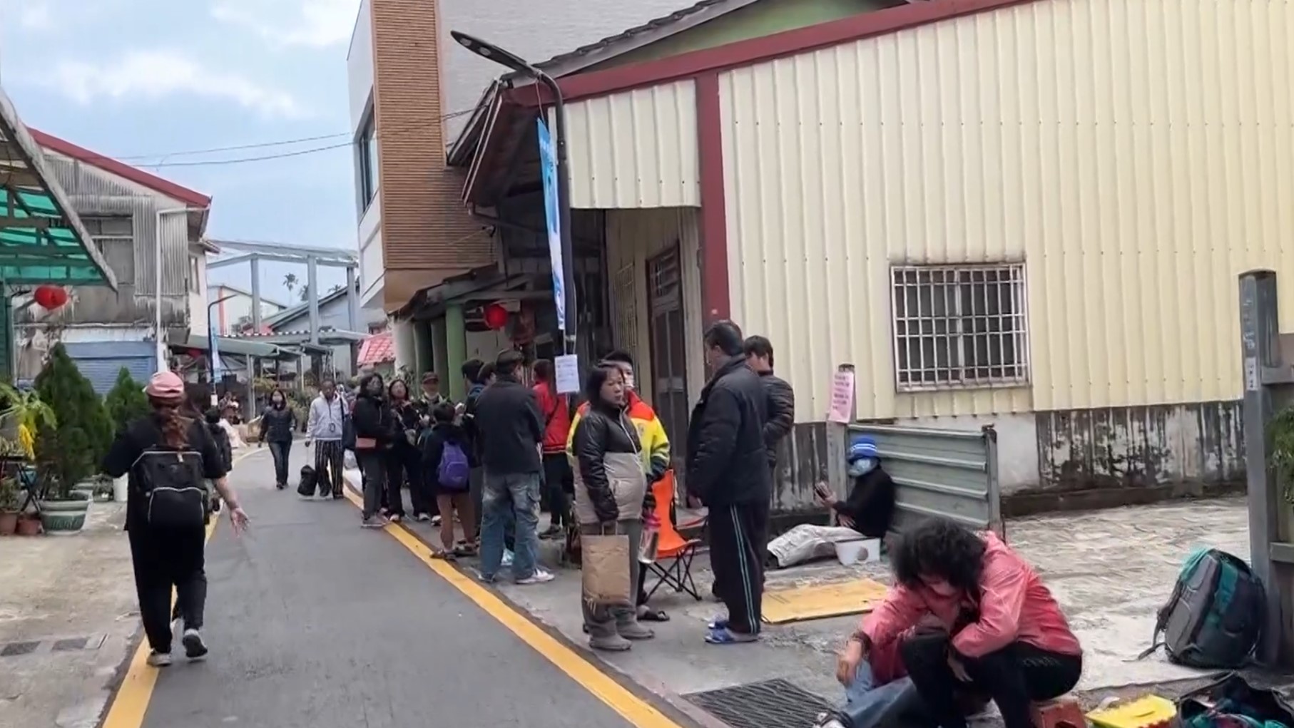 ▼現場排隊人潮。(圖/東森新聞)