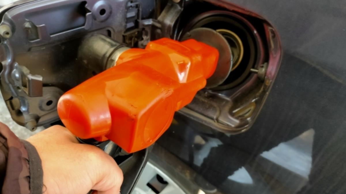 汽柴油4日起各漲1角、2角  95無鉛每公升31元