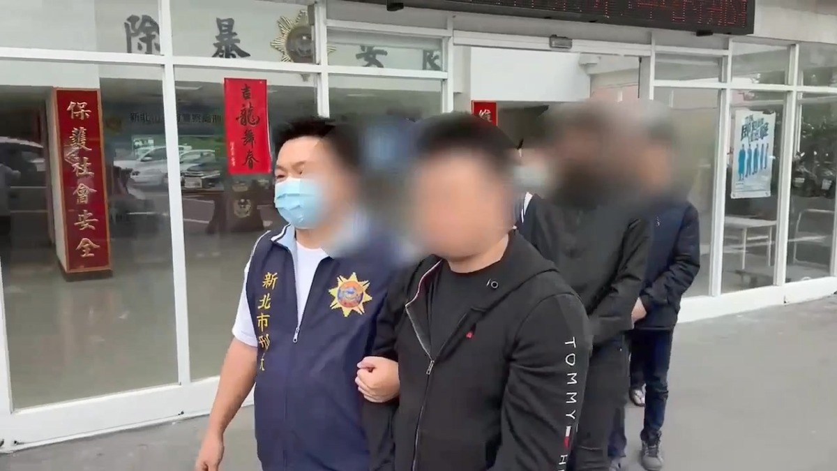 警方將黃姓會長等11人移送。（圖／翻攝畫面）