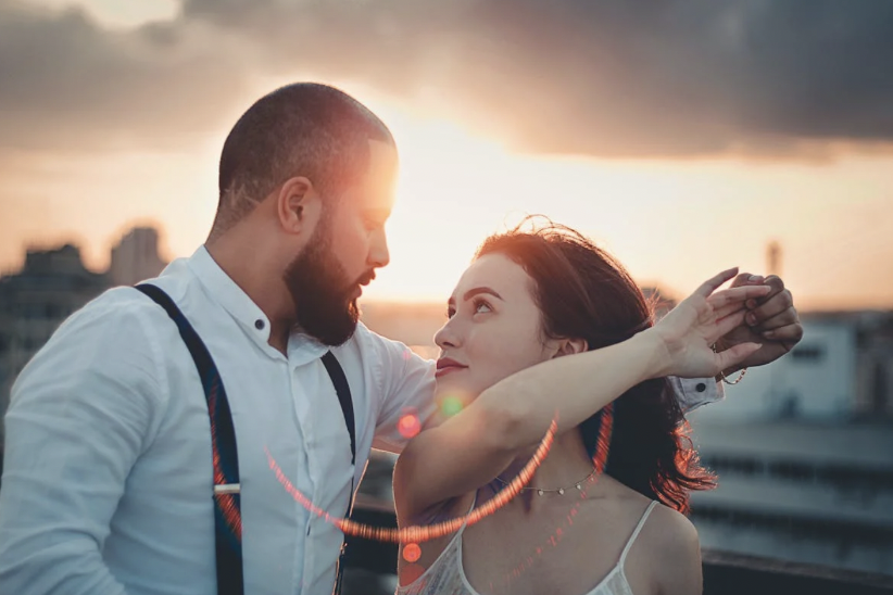 這三個生肖的單身者也不必操心，你的真愛正在路上！（示意圖／Pexels）