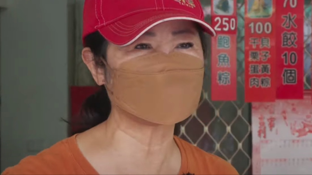 嘉義東市場的肉粽達人郭貴葉，曾拿下端午粽評比的南部粽第一名。（圖／東森新聞）