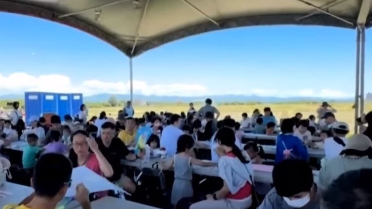 民眾把握好天氣出遊。（圖／東森新聞）