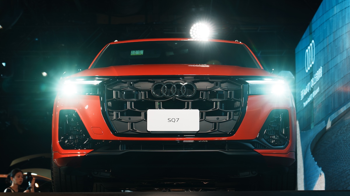 SQ7 可以選配HD 高階矩陣式LED頭燈組 , 搭載Audi 智慧雷射遠光燈，其投射距離可達近500公尺。（圖／林昱丞攝影）