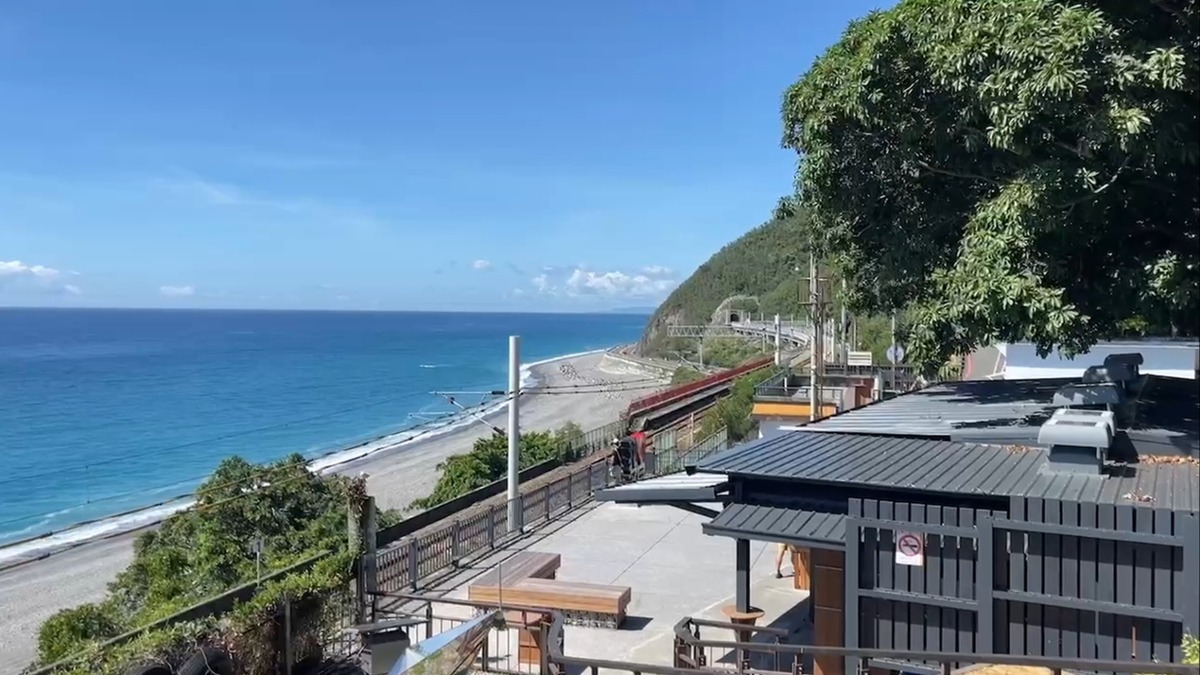 水氣減少，台灣各地大多為多雲到晴。（圖／東森新聞）