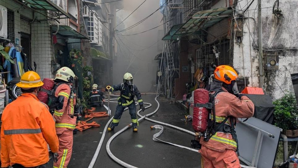 消防人員到場救援。（圖／翻攝畫面）