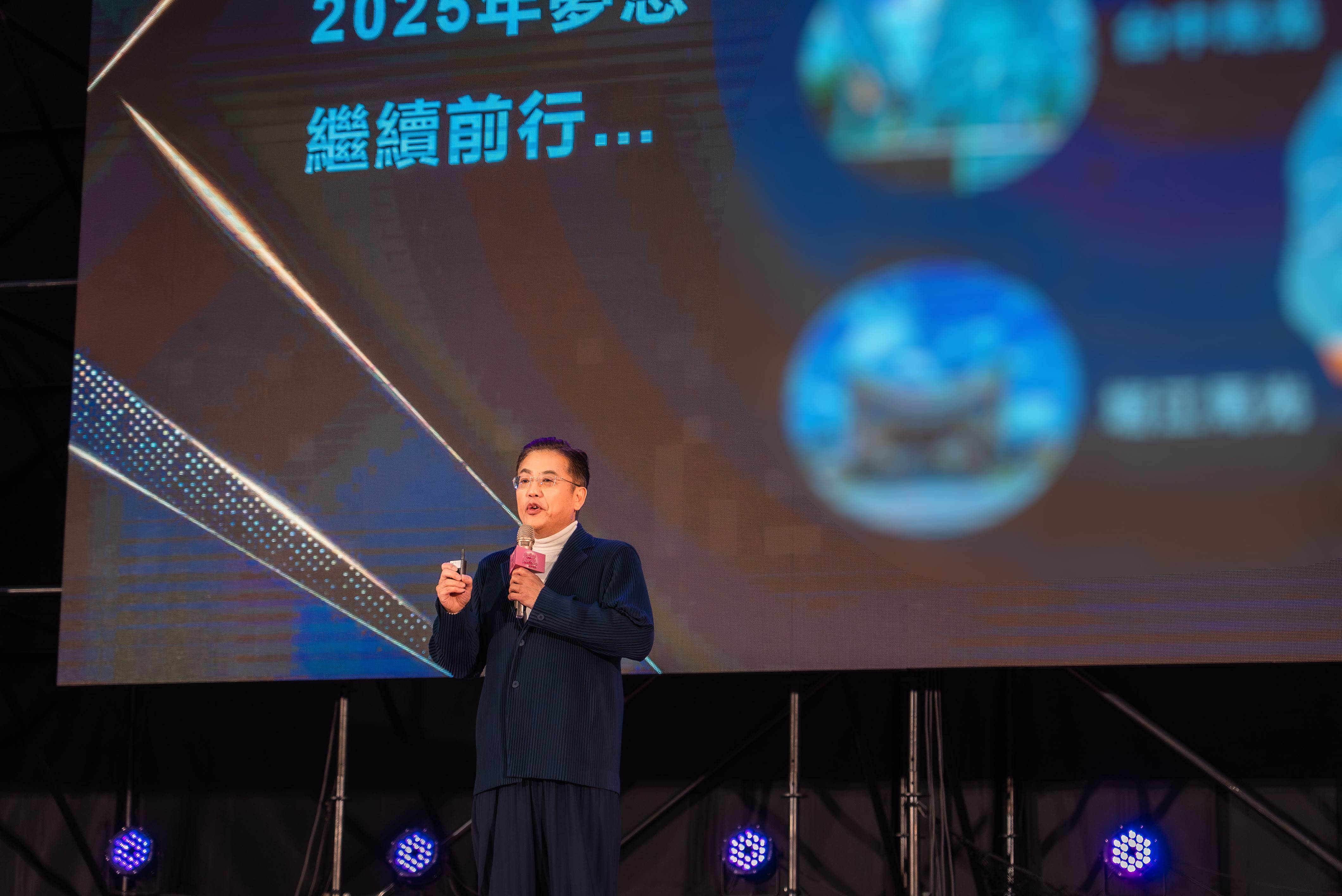 馬光醫療網執行長黃福祥致詞，為2025年立定目標及願景。（圖／馬光提供）