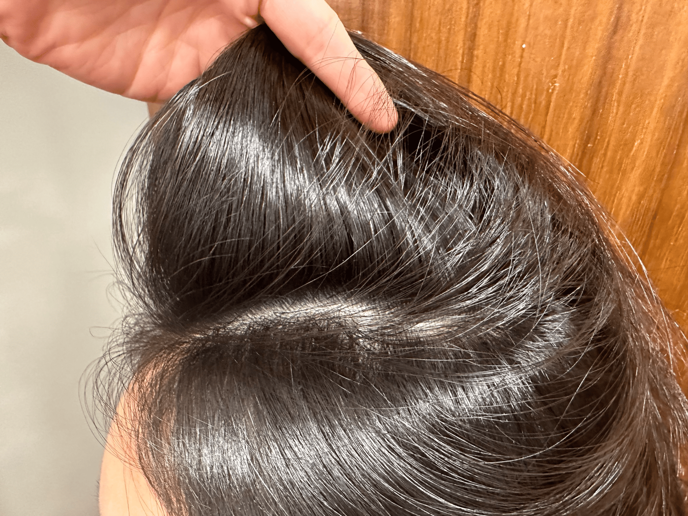  使用KA'FEN卡氛草本洗髮精進行21天結構式調理，打造潔淨、蓬鬆、健康的頭皮與髮絲。（圖／KA'FEN提供）