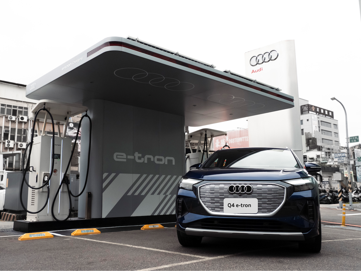 原本的Audi新莊極速充電站點升級為「Audi Charging Shelter 永續充電站」。（圖／Audi Taiwan提供）