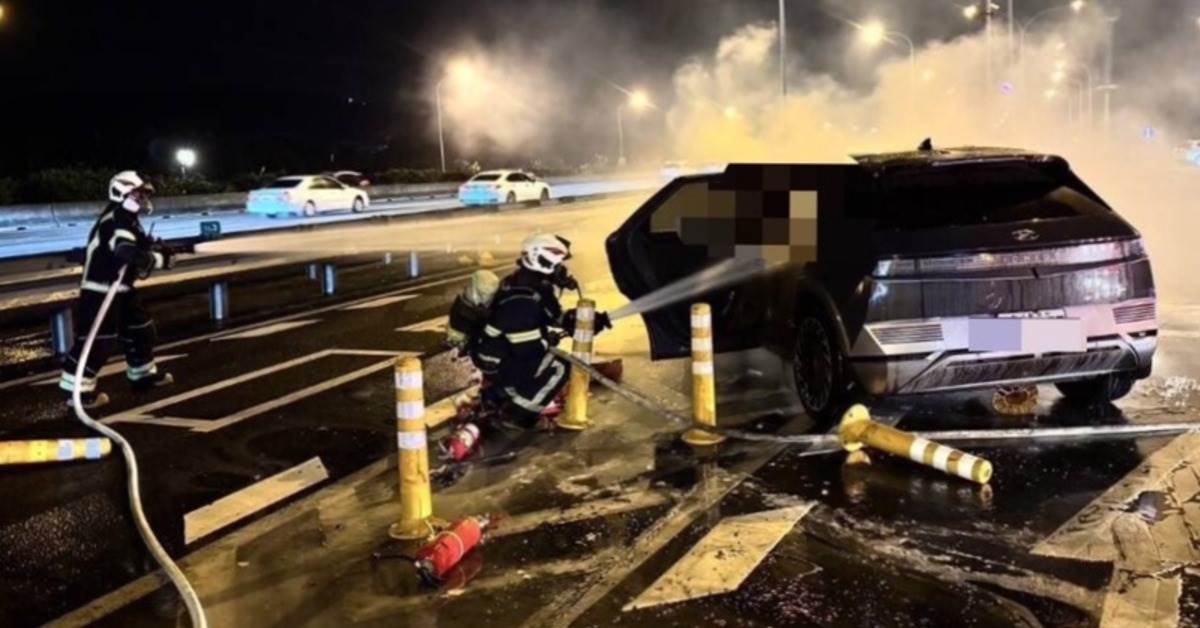 國道1號楊梅休息站25日晚間7時26分左右,發生重大車禍。(圖/中央社)