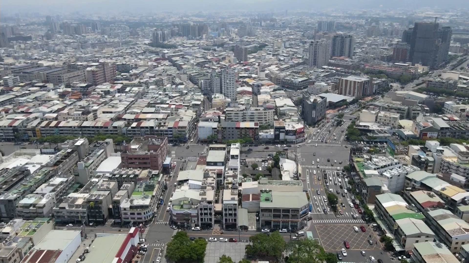 這一案選址在德芳路二段與永隆路口，正是大里二期重劃區交通樞紐。（圖／東森新聞）