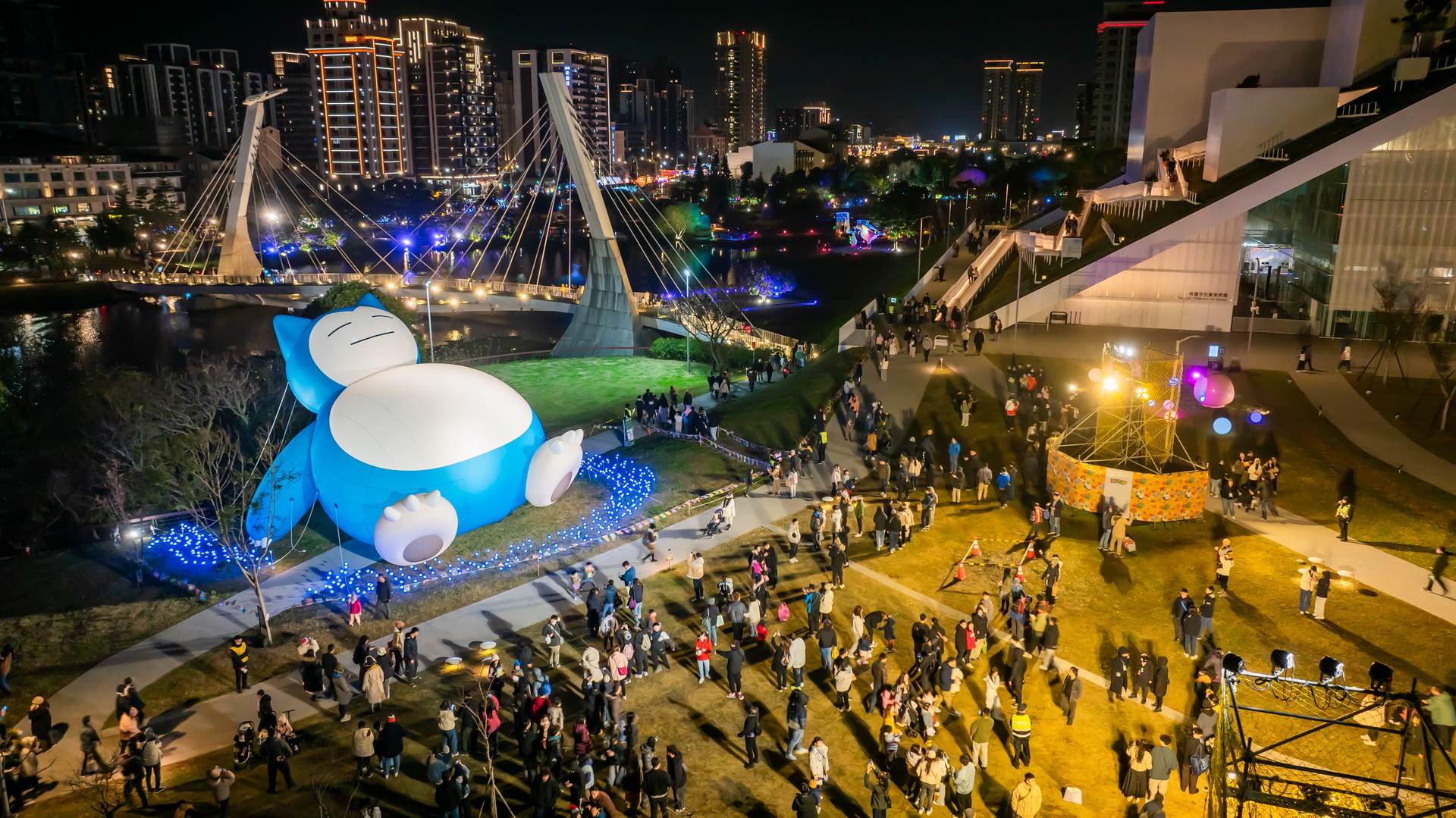 本次燈會引進寶可夢、進擊的巨人等知名IP,打造充滿童趣的光之樂園。(圖/業者提供)