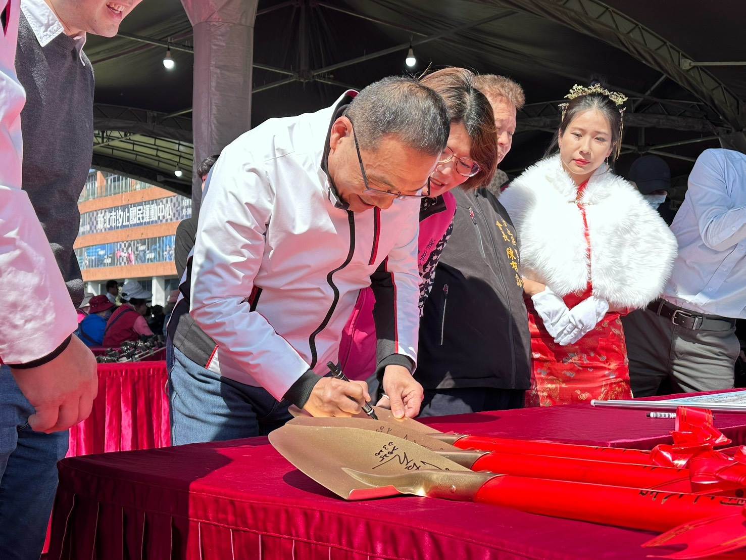 汐止第一條捷運夢想成真。（圖／新北市政府提供）
