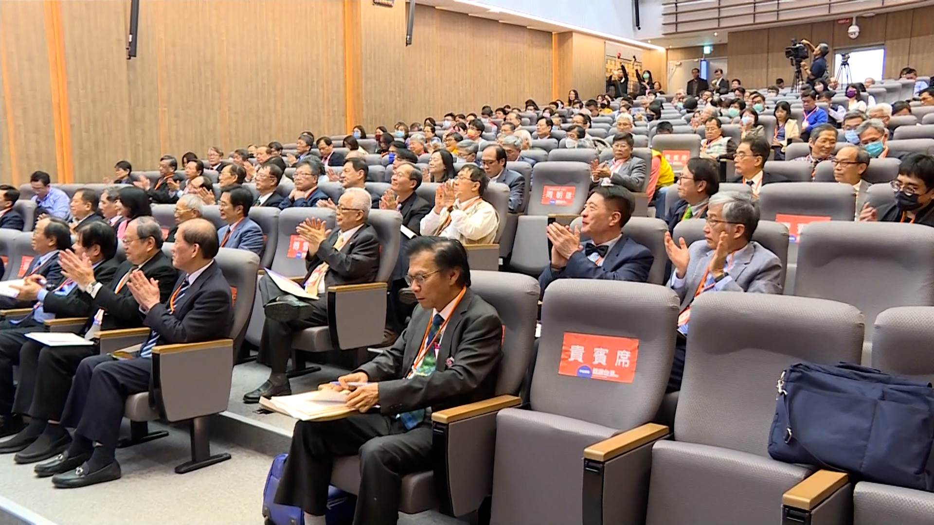 這次的論壇十分盛大,許多重量級、指標性人物全都到齊。(圖/東森新聞)