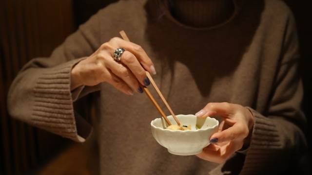 很多人都認為，短期因為壓力大猛吃高熱量垃圾食物，只是稍微增加體重。（示意圖／翻攝自photoAC）