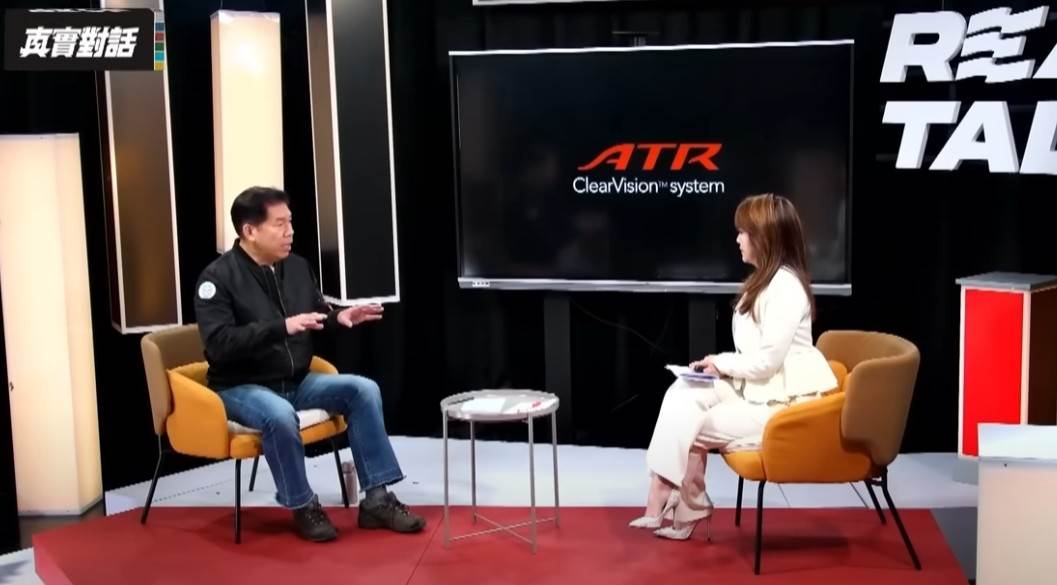 玉山航空總經理徐柏岳宣布籌劃國內第三家航空公司，ATR新機型解決離島交通困境指日可待。(圖／節目提供)
