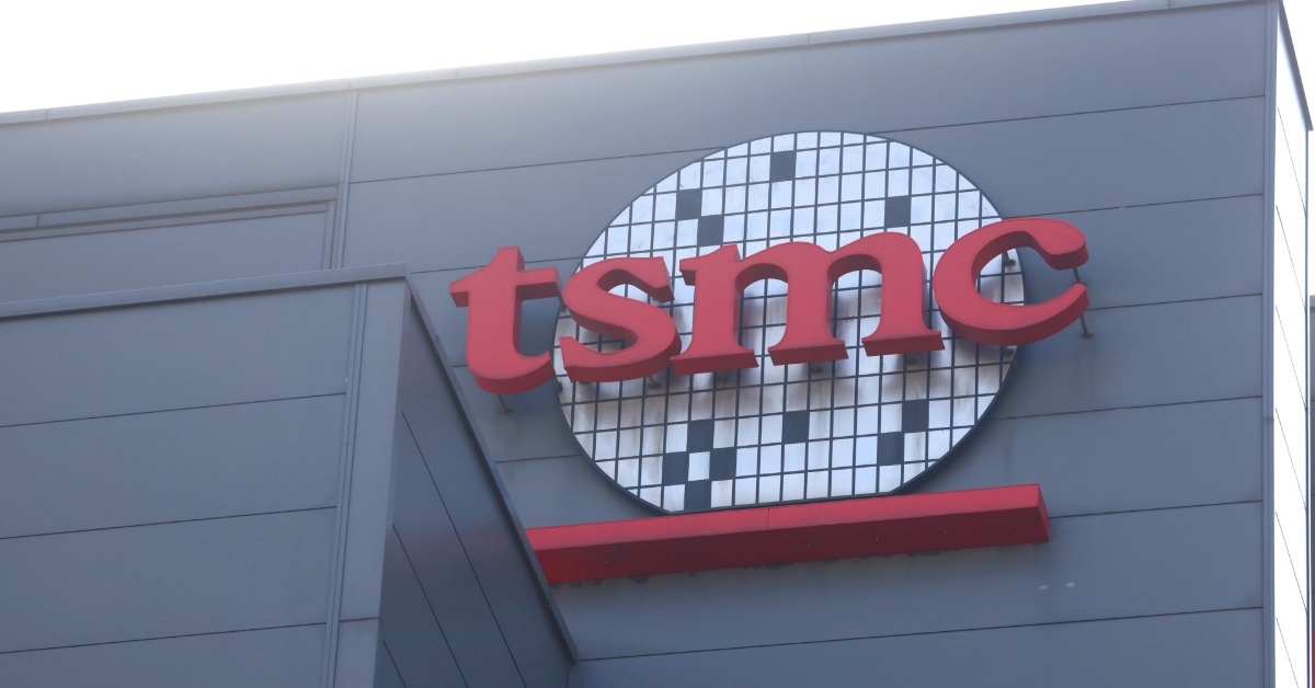 路透社報導指出，台積電與英特爾初步同意 合資晶片製造企業。（圖／路透社）