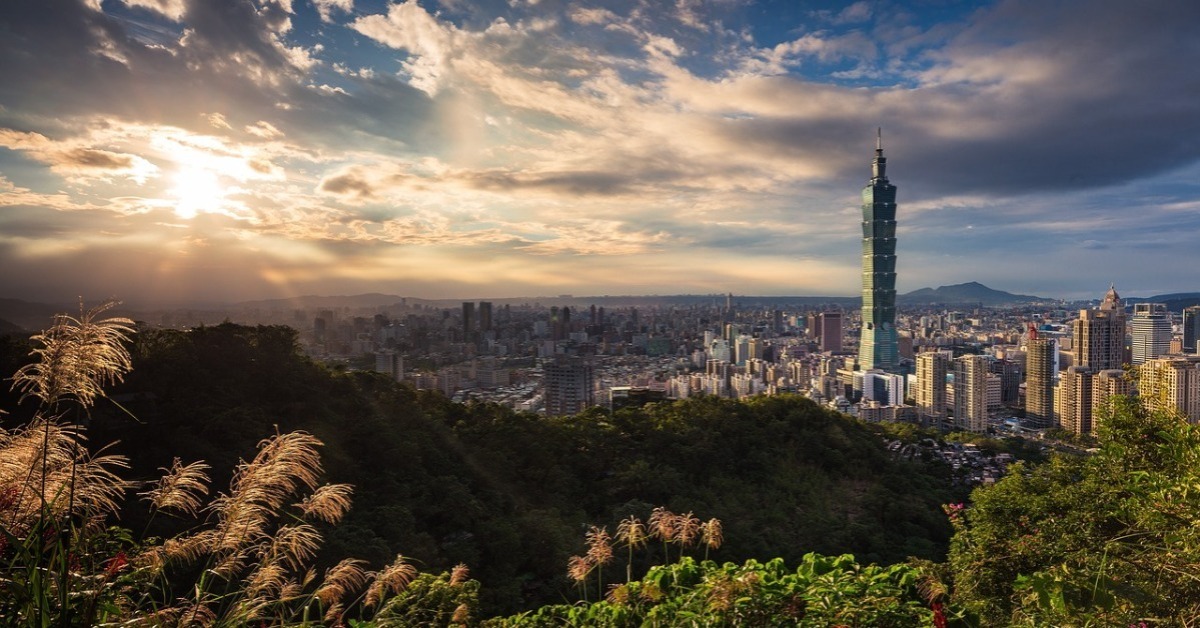 今晚深夜後水氣開始增多。（示意圖／Pixabay）