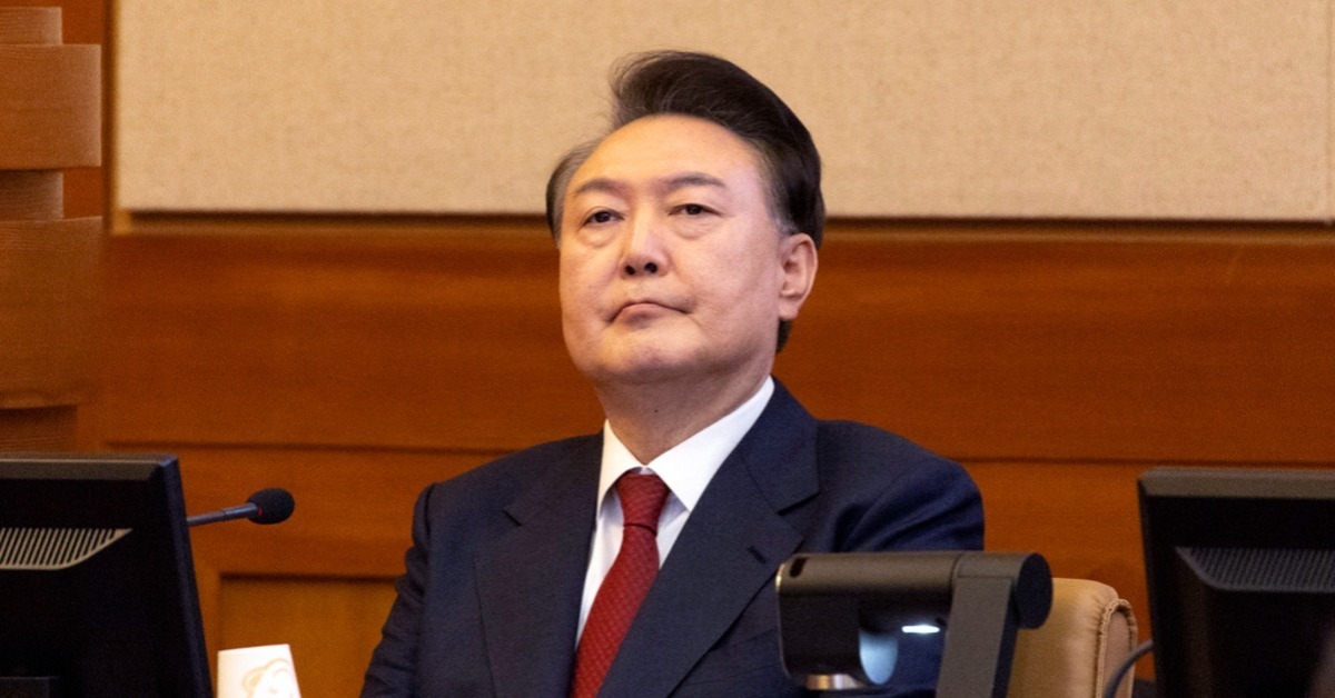 南韓總統尹錫悅遭國會彈劾案，憲法法院今天上午宣判結果，只花了22分鐘，出席的8位大法官一致認定尹錫悅宣布戒嚴違憲。（圖／美聯社）