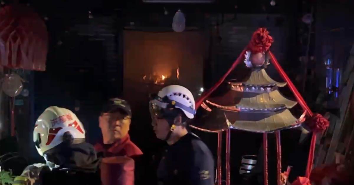 嘉義中埔鄉私人宮壇於2月18日傍晚突發大火。（圖／東森新聞）