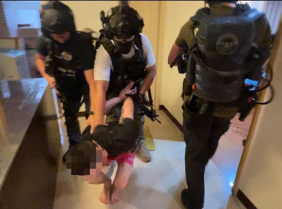 土城區機房金主江OO壓制畫面