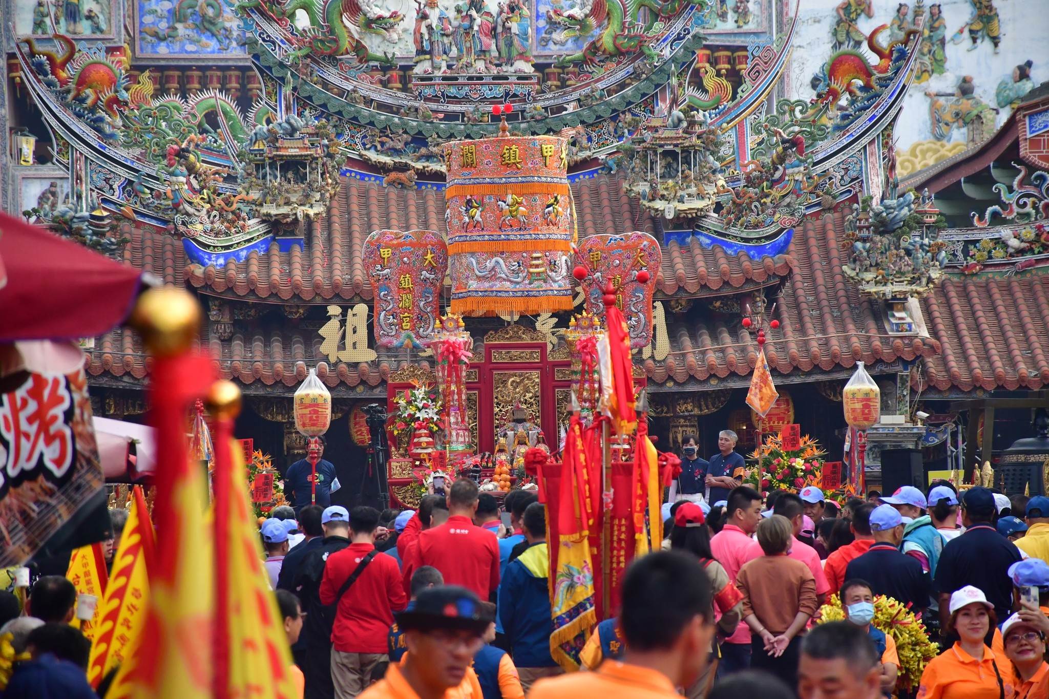 祝壽大典現場萬頭鑽動、熱鬧非凡。（圖／業者提供）