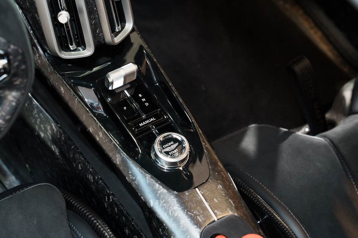 Valhalla採用全新8速DCT變速箱，變速箱針對混合動力車型開發，內建電動馬達，可用於車輛啟動馬達、電池充電器與扭力填補輔助等。（圖／林昱丞攝影）