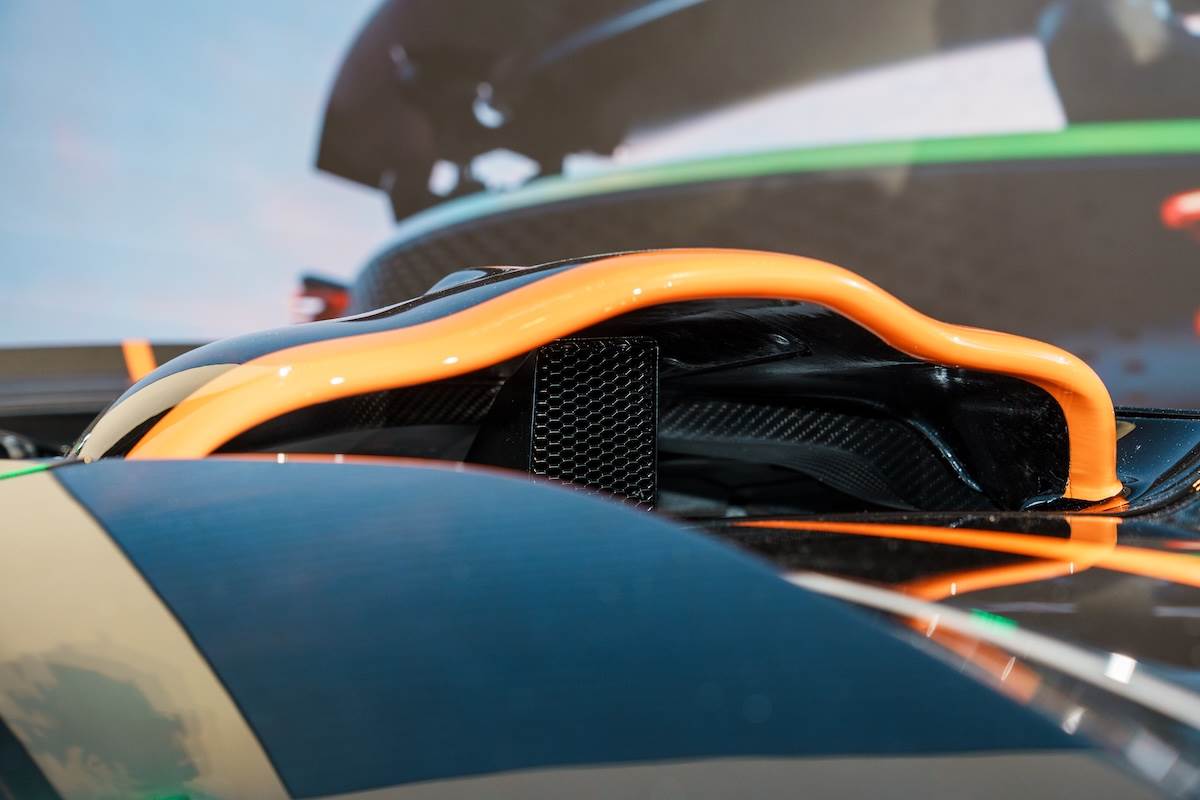 車頂進氣口為渦輪提供額外氣流，提升進氣效率。（圖／林昱丞攝影）