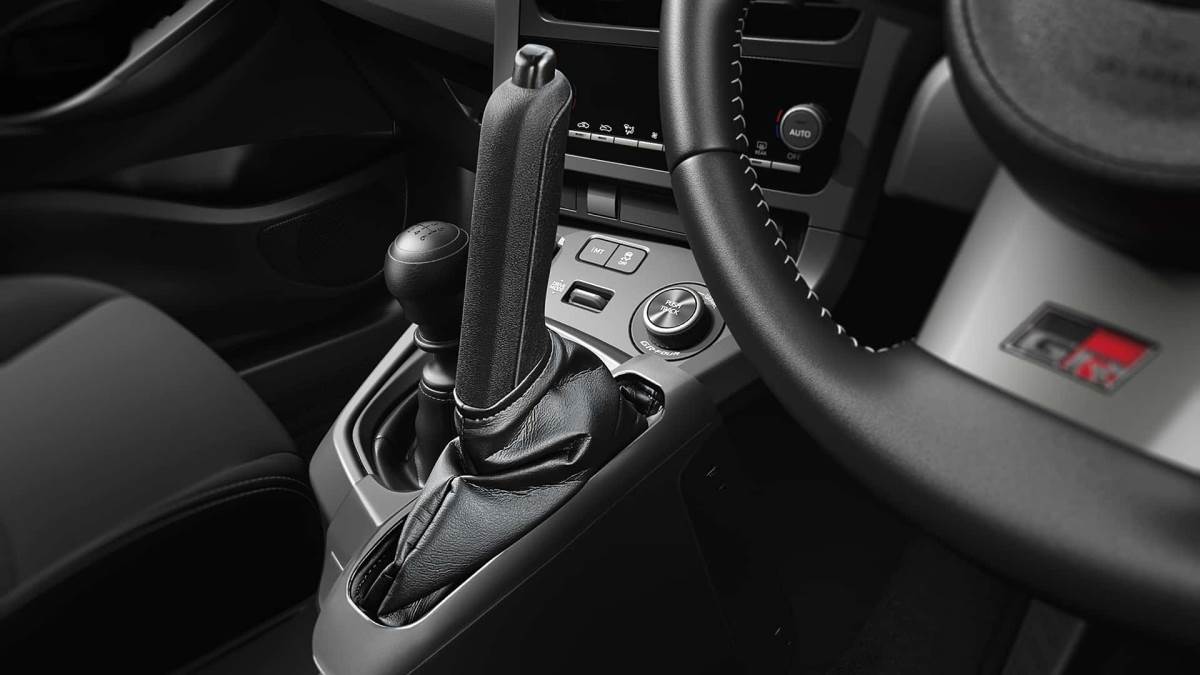 直立式手煞車現在成為了全車系皆可選配的項目，為GR Yaris帶來更多可能。（圖／豐田提供）