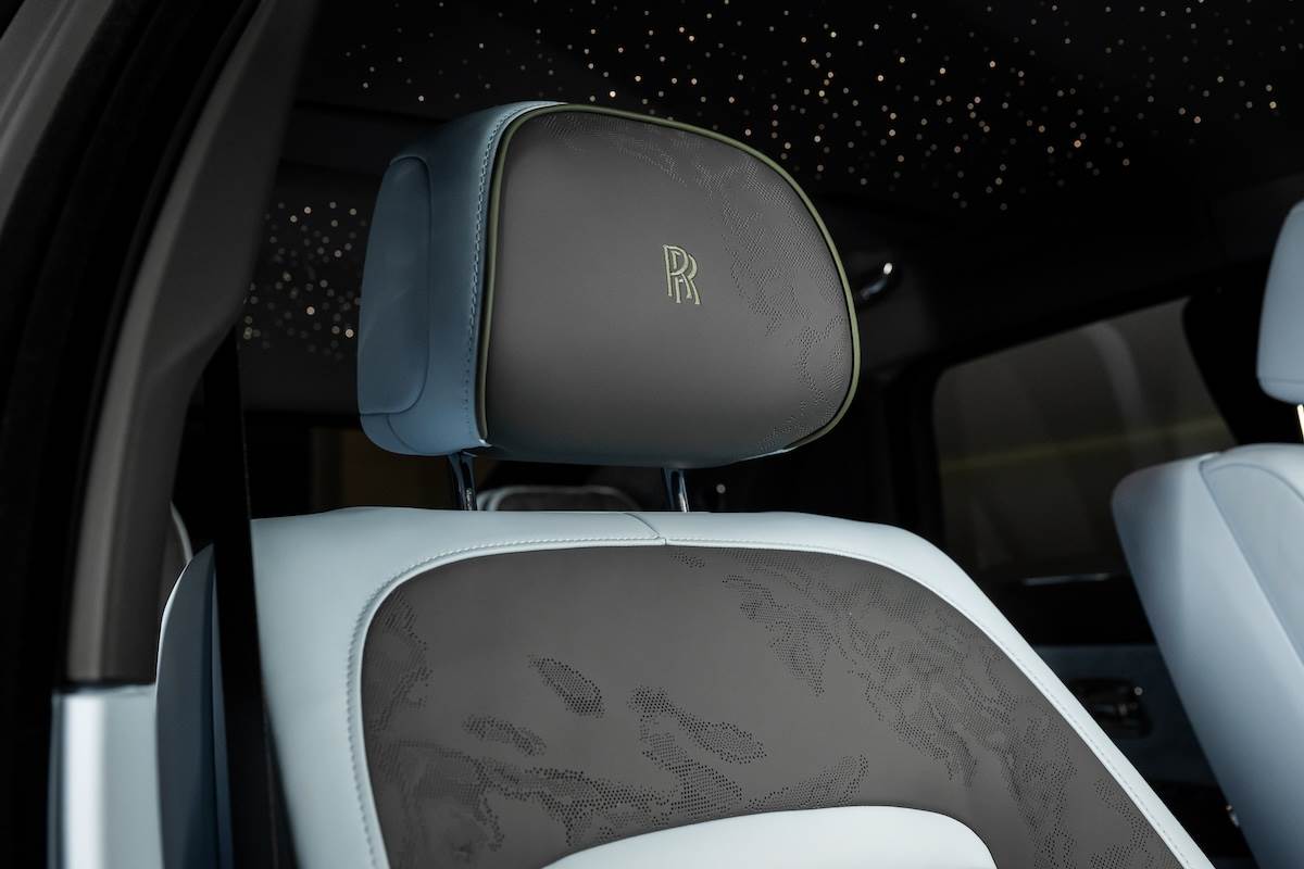 「交織」圖案基於對勞斯萊斯品牌兩位元創始人姓氏首字母「R」交織圖案的抽象詮釋。（圖／盛惟提供）