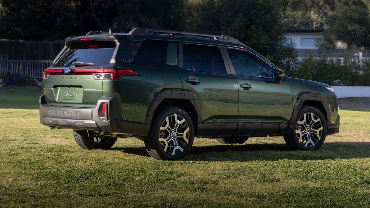 車輛擁有更高的離地間隙，而方正的外觀也為車內帶來更大的空間。（圖／速霸陸提供）